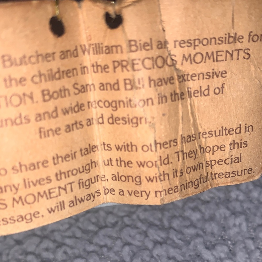 -1967 Precious Moments Fine Porcelain JESUS IS THE LIGHT Pink & Cream Figurine - Picture 9 of 10